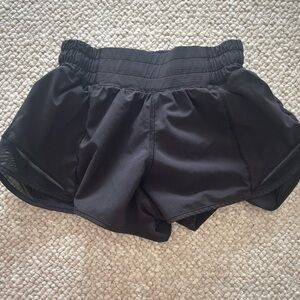 Black lululemon Hotty hots. Low rise 2.5